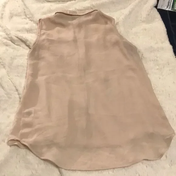Button down sheer tank - Picture 4 of 5